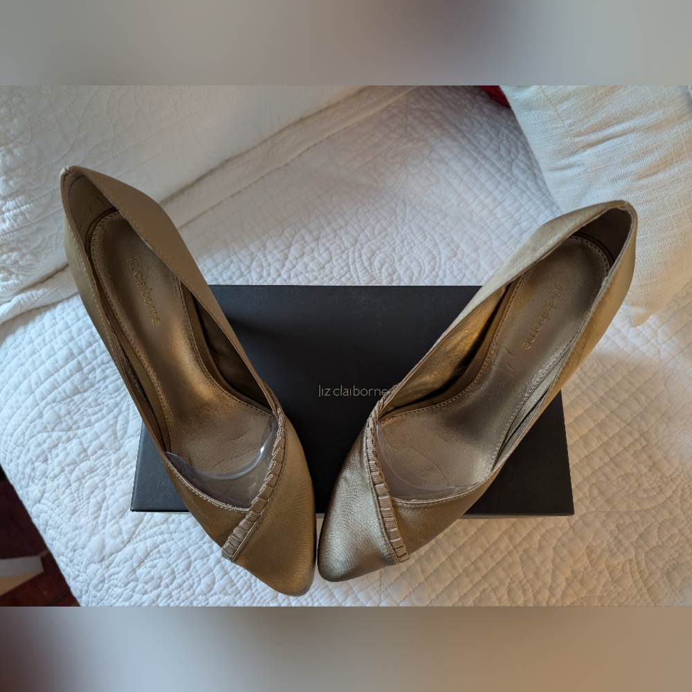 Liz Clairborne Gold satin pumps -  size 8.5 medium